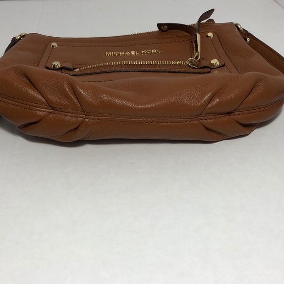Authentic Michael Kors Crossbody Luggage - Picture 7 of 8